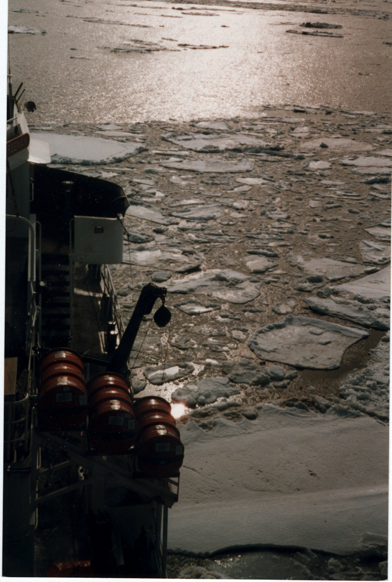 NOAA Ship Miller Freeman photo